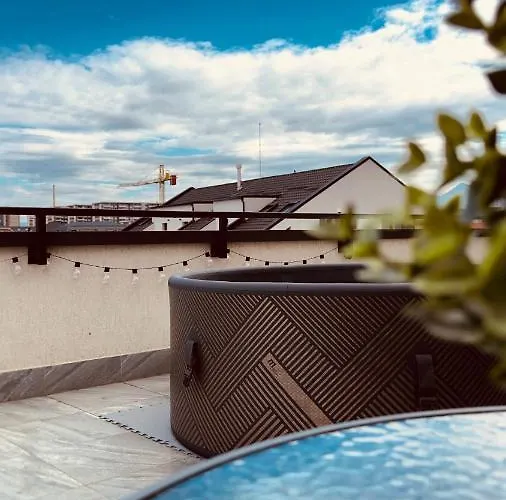 Skylark - Monaco Penthouse With Jacuzzi & Panoramic View Апартаменти Брашов