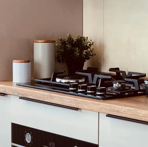 Апартаменти Skylark - Monaco Penthouse With Jacuzzi & Panoramic View Брашов