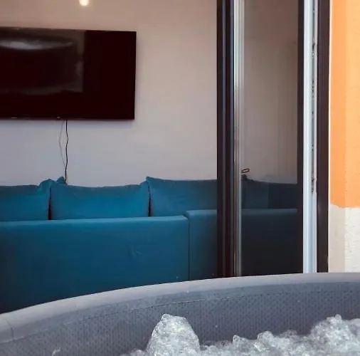 Апартаменти Skylark - Monaco Penthouse With Jacuzzi & Panoramic View